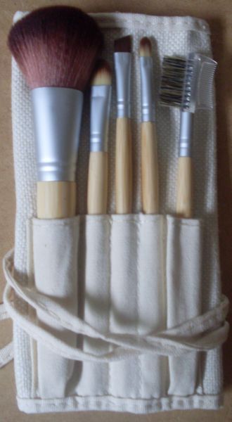 Kit de 5 Pinceis Bambú ( Ecotools ).