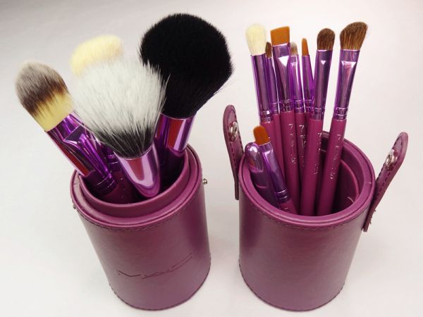 Kit de 12 Pincéis Réplica Mac Roxo.