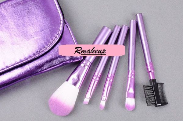 Kit com 5 Pincéis roxo.